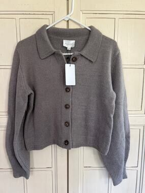NWT Line and Dot size XS gray/beige catdigan sweater